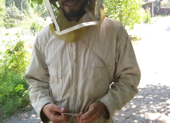 uso de equipo protector de apicultura